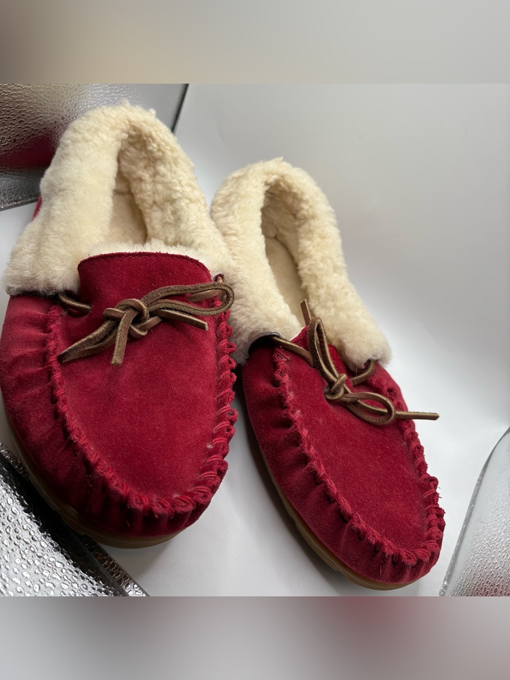 L.L. Bean Wicked Good Moccasins Slippers Red Women’s Size 10 M Sheepskin